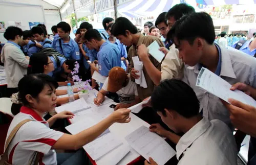 Hơn 2.000 việc làm cho sinh viên trong chương trình phỏng vấn - tuyển dụng