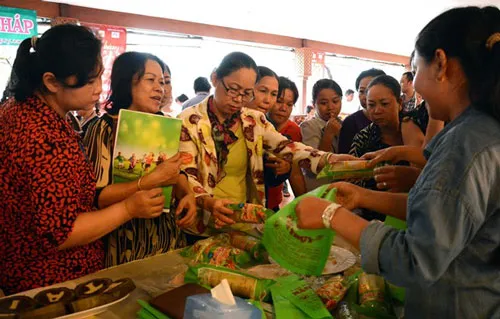Ngày hội Tung hàng Tết 2015