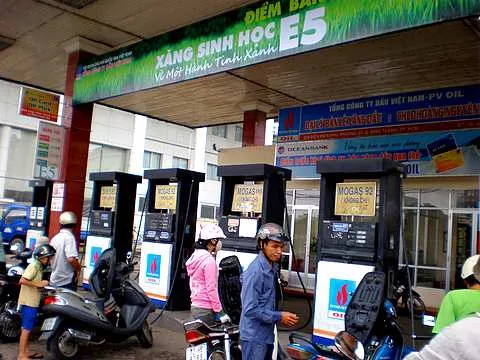 TPHCM: Triển khai sử dụng xăng E5