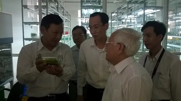 Giúp nông dân tiếp cận KH-CN trong nuôi trồng để làm giàu