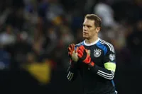Neuer tranh quả bóng vàng với Messi và Ronaldo
