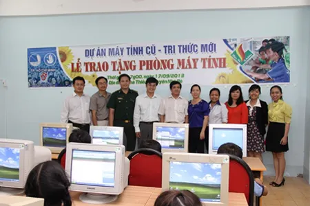 Chương trình Máy tính cũ - Tri thức mới: Trao tặng hơn 500 máy tính