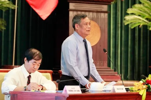 Ông Nguyễn Thành Chung trả lời chất vấn về việc cung cấp nước hợp vệ sinh