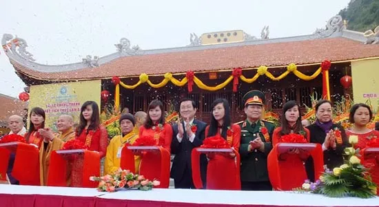 Khánh thành hai công trình lớn về du lịch và tâm linh tại thác Bản Giốc