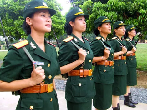 Những bông hoa trong quân ngũ