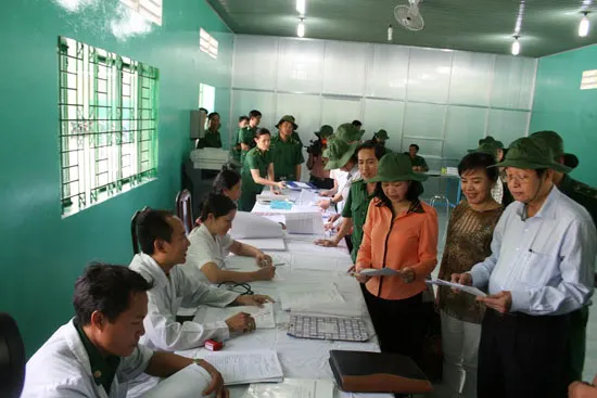 Đoàn Đại biểu Quốc hội TPHCM thăm và làm việc tại Cơ sở xã hội Nhị Xuân