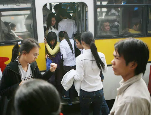 Sáng kiến hay tối kiến ?