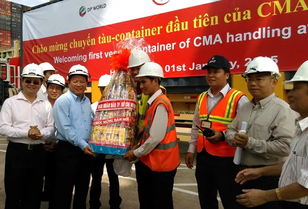 Lãnh đạo thành phố đến thăm Công ty cảng Container Trung tâm Sài Gòn