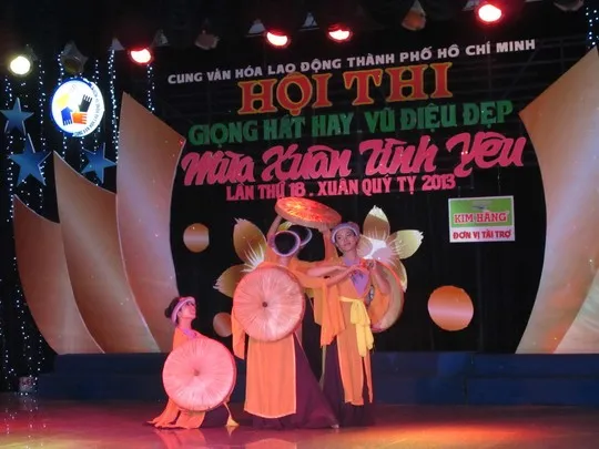 Hội thi Giọng hát hay – vũ điệu đẹp chủ đề “ Mùa xuân tình yêu”