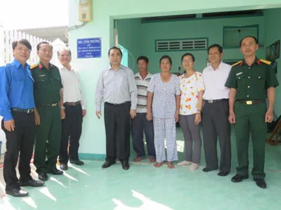 Bàn giao 10 căn nhà tình thương cho hộ nghèo xã Long Hòa, huyện Cần Giờ