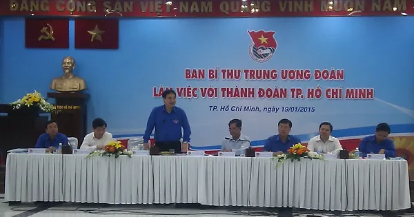 Đổi mới công tác giáo dục thanh niên và củng cố tổ chức Đoàn