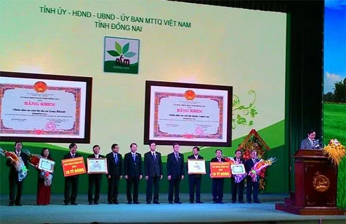 Đồng Nai: Huyện, thị xã đón nhận danh hiệu Nông thôn mới đầu tiên của cả nước   