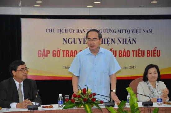Chủ tịch UBTW MTTQVN Nguyễn Thiện Nhân gặp gỡ kiều bào