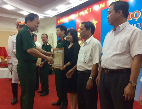 2015: Đẩy mạnh phối hợp tuyên truyền hoạt động lực lượng vũ trang Quân khu 7