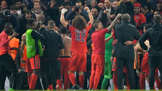PSG loại Chelsea: Thiago Silva - từ tội đồ trở thành người hùng
