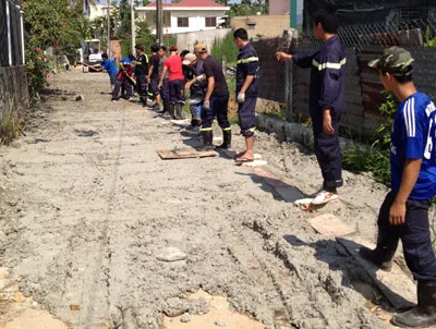 Nông dân hiến hơn 14.000 mét vuông đất làm đường