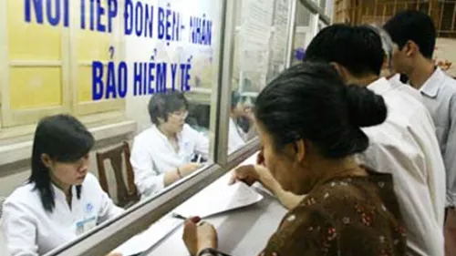 Bảo hiểm y tế tự nguyện: nhanh chóng gỡ vướng hộ gia đình