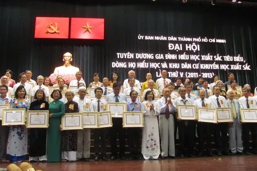 TPHCM tuyên dương 470.000 gia đình hiếu học
