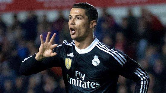 Ronaldo đạt cột mốc ghi 300 bàn cho Real Madrid
