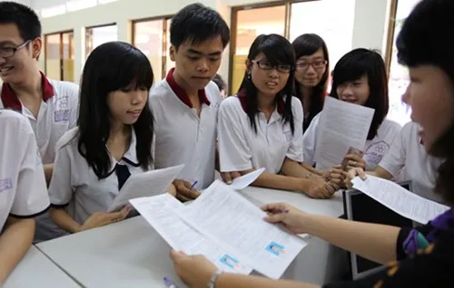 Nộp hồ sơ dự thi THPT Quốc gia 2015: Rối với vấn đề kỹ thuật