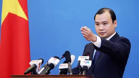 Phát biểu của Người Phát ngôn Bộ Ngoại giao Lê Hải Bình về việc Trung Quốc mở rộng xây dựng các bãi, đá ở Trường Sa