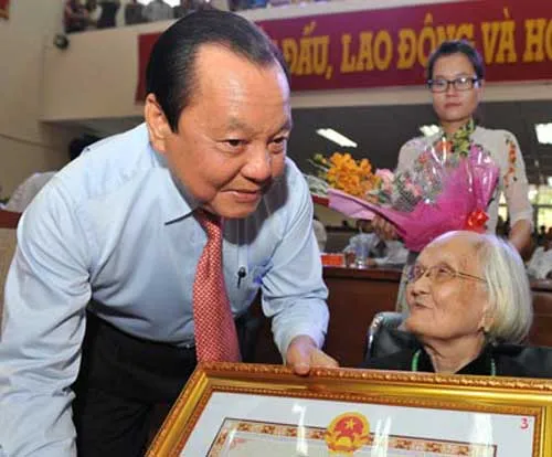 TPHCM trao tặng danh hiệu Bà Mẹ Việt Nam anh hùng