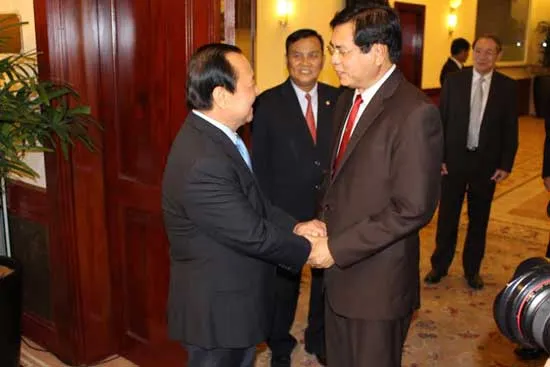TP.HCM trao đổi, chia sẻ kinh nghiệm phát triển kinh tế với Lào