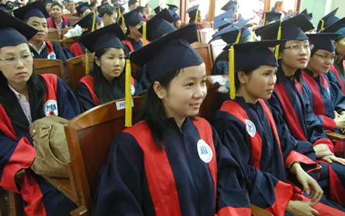 Trao 60 suất học bổng Trung Kiên - Tiếp sức đến trường 