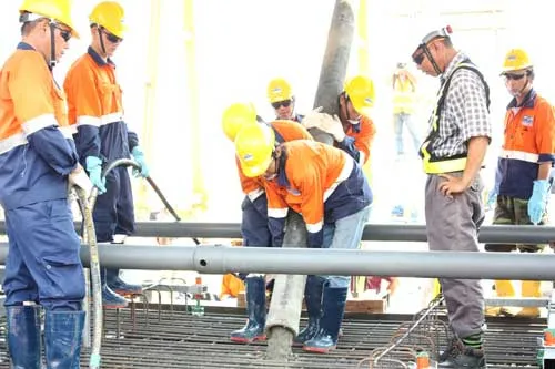 Chuẩn bị lắp dầm tuyến Metro số 1