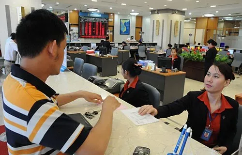 Đưa tỷ lệ sở hữu cổ phần của các TCTD về đúng quy định