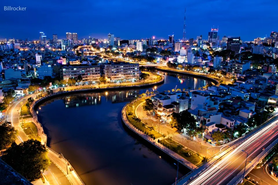Ký ức về những dòng kênh đen