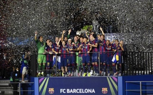 Barcelona hoàn tất cú ăn ba lịch sử