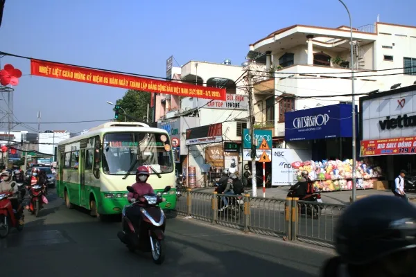 TPHCM: Lượng khách đi xe buýt sụt giảm