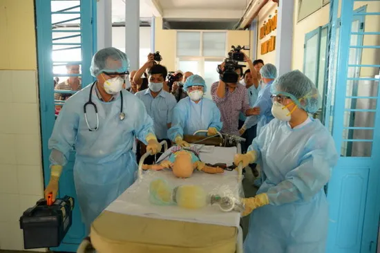 Bệnh viện Nhi Đồng 1 diễn tập các tình huống phòng chống MERS-CoV
