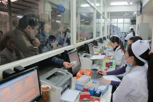 Người dân không hài lòng khi bỏ chi trả trái tuyến