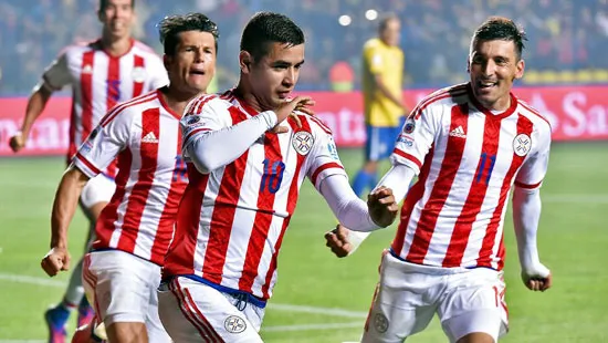 Paraguay tiễn Brazil về nước