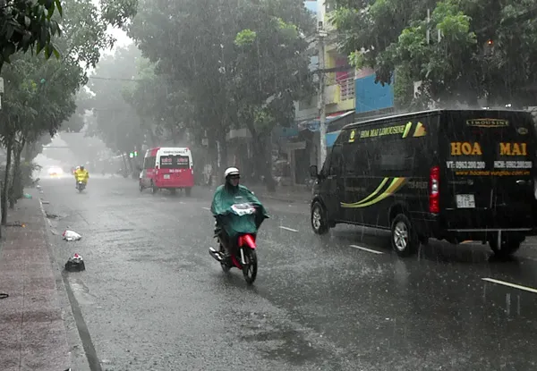 Nam Bộ mưa giảm về đêm