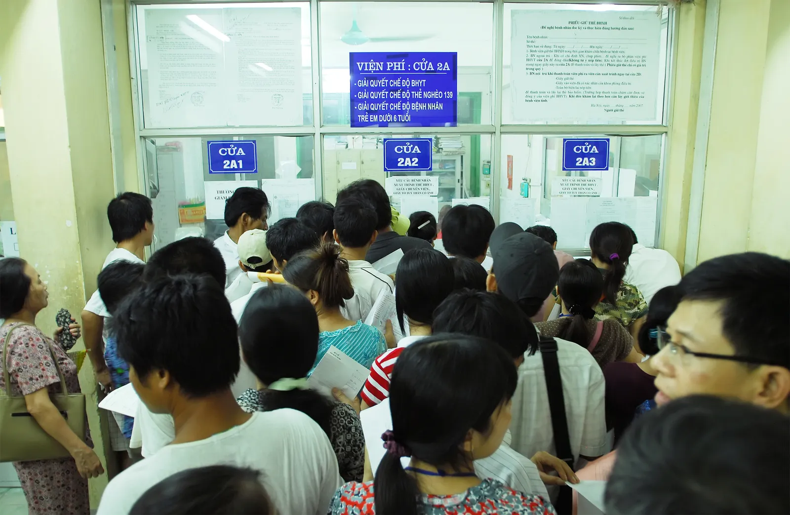 BHYT: Cần cho người dân chọn lựa nơi khám chữa bệnh ban đầu
