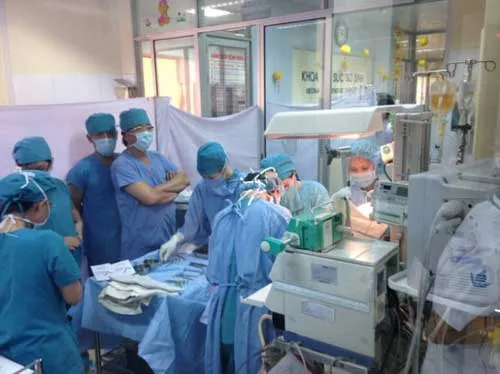 10 năm, hàng ngàn trái tim trẻ con được hồi sinh