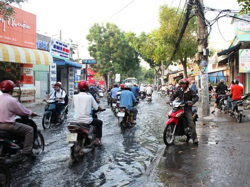 Ngày 25/7: Khởi công xây dựng hệ thống thoát nước đường Nguyễn Văn Quá