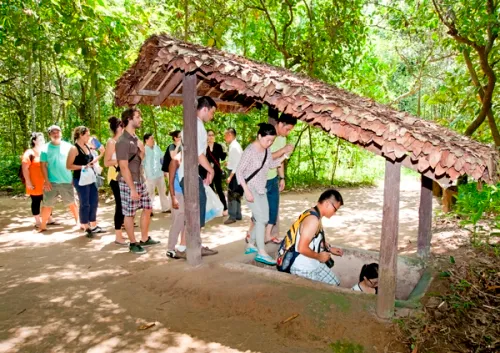 Địa đạo Củ Chi đón trên 440.000 khách trong 6 tháng đầu năm