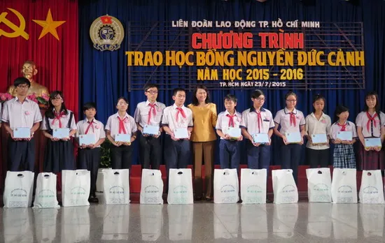 Trao 167 suất học bổng Nguyễn Đức Cảnh 