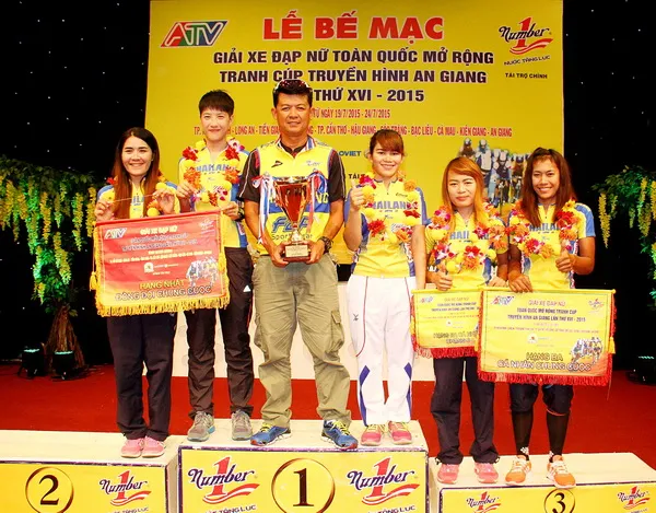 Gạo Hạt ngọc trời An Giang đoạt cả Áo vàng và Áo xanh chung cuộc