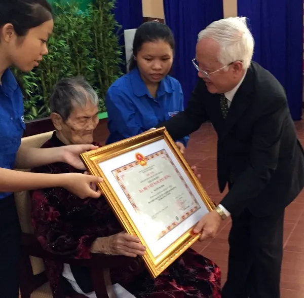 Ghi nhận công lao các mẹ Việt Nam anh hùng