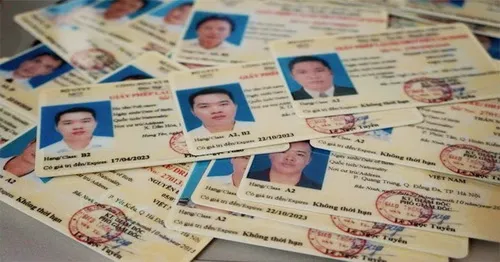 Không phải thi lại bằng lái ô tô nếu quá hạn dưới 3 tháng