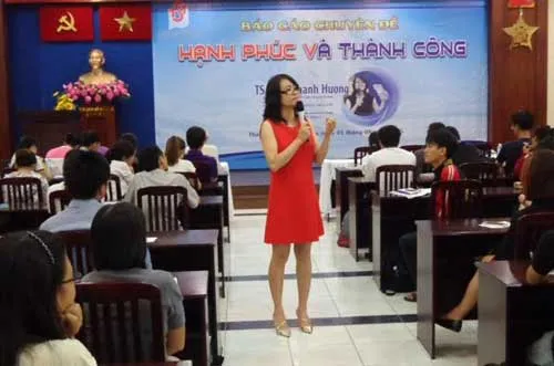 Hạnh phúc không phải là bằng lòng với những gì mình có