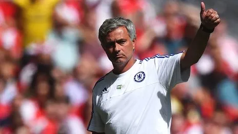 Mourinho gia hạn hợp đồng, cầm quân Chelsea đến 2019