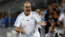 Bielsa từ chức HLV Marseille ngay sau thất bại ở vòng mở màn Ligue 1