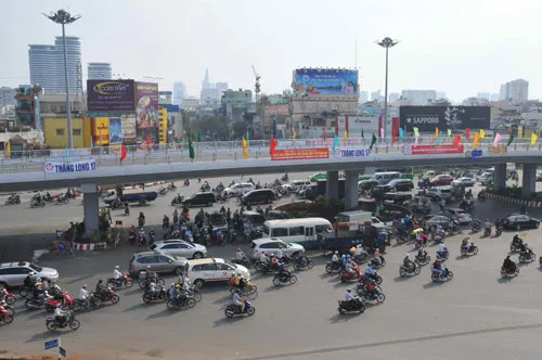  Thông xe tạm đường song hành phải Xa Lộ Hà Nội