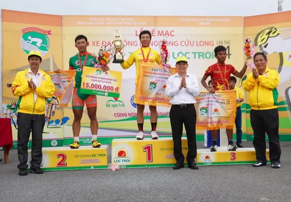 Cuộc đua xe đạp ĐBSCL 2015: Áo vàng về tay đội đua TPHCM